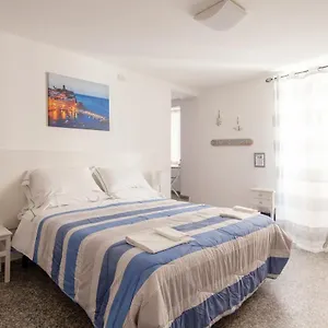 Pensión Ludovica Flat, Vernazza