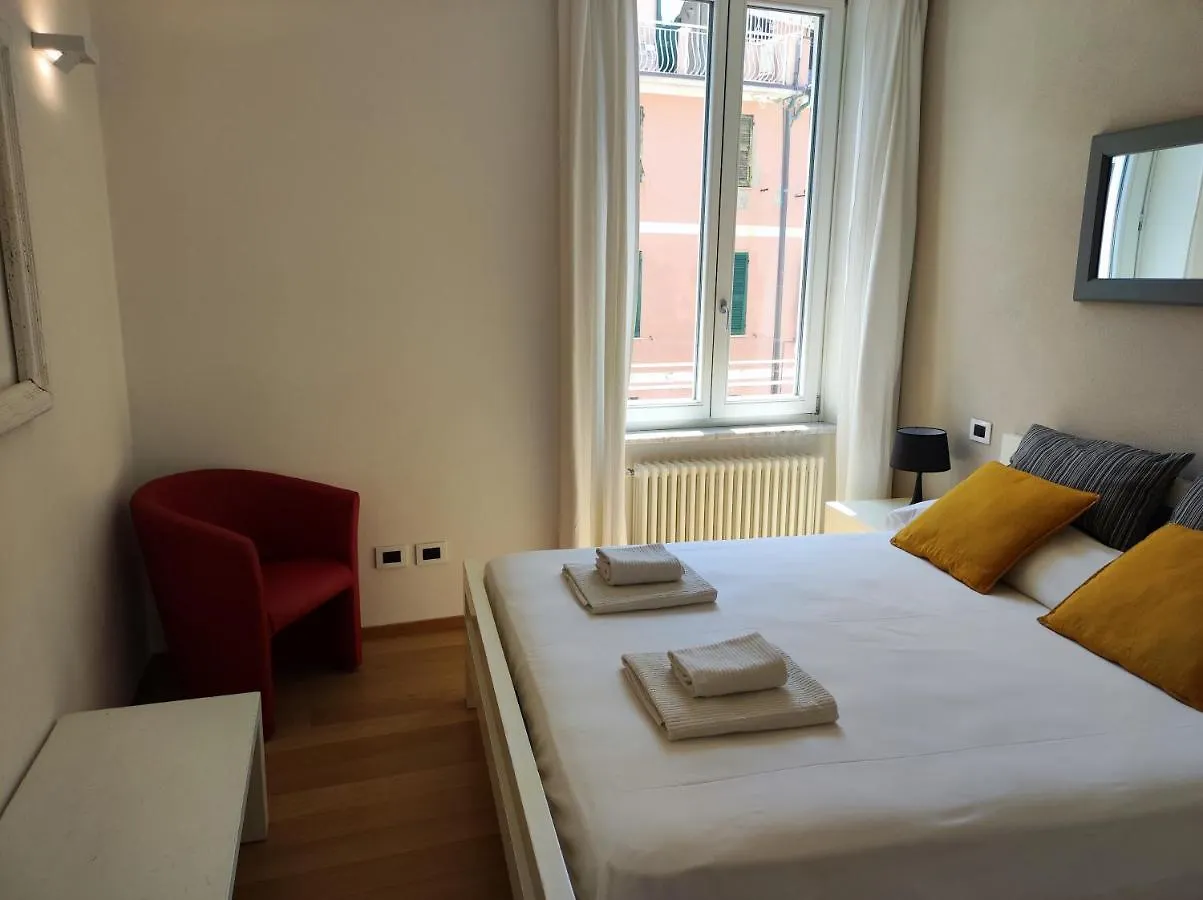 Santa Marta Rooms Guest house Vernazza