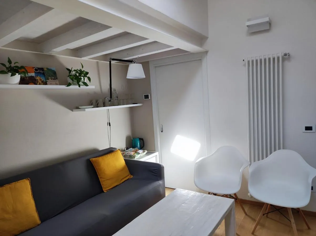 Santa Marta Rooms 0*, Vernazza Italy